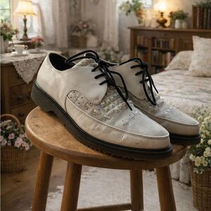 Rare Vintage Marc by Marc Jacob’s Cream/Grey Studded Creeper leather Loafers